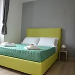 Sunnycornerinrhome